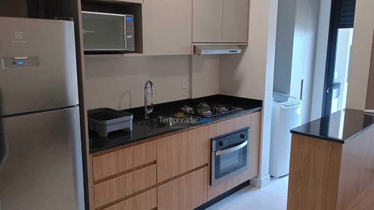 Apartamento para aluguel de temporada em Bombinhas (Canto Grande)