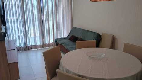 2 Bedroom Apartment 250m from the Beach