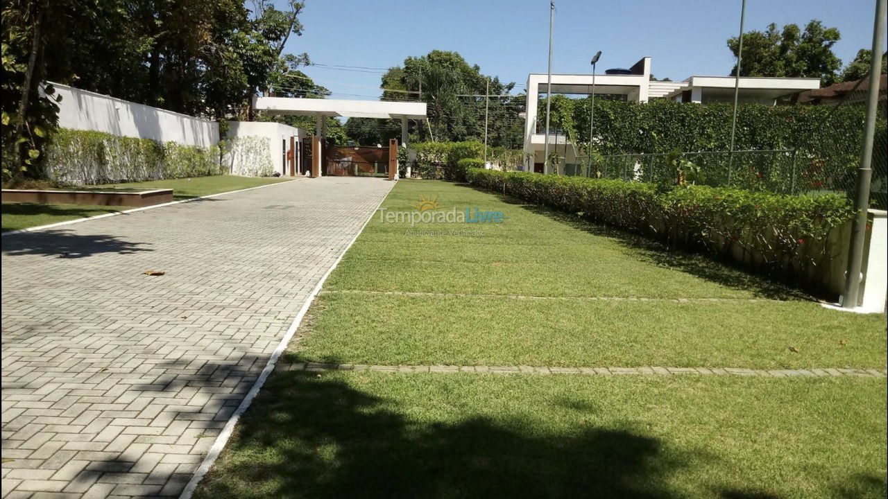 Casa para aluguel de temporada em São Sebastião (Camburi)