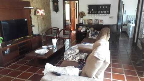 Linda casa martim de sá 3 dor. piscina elio