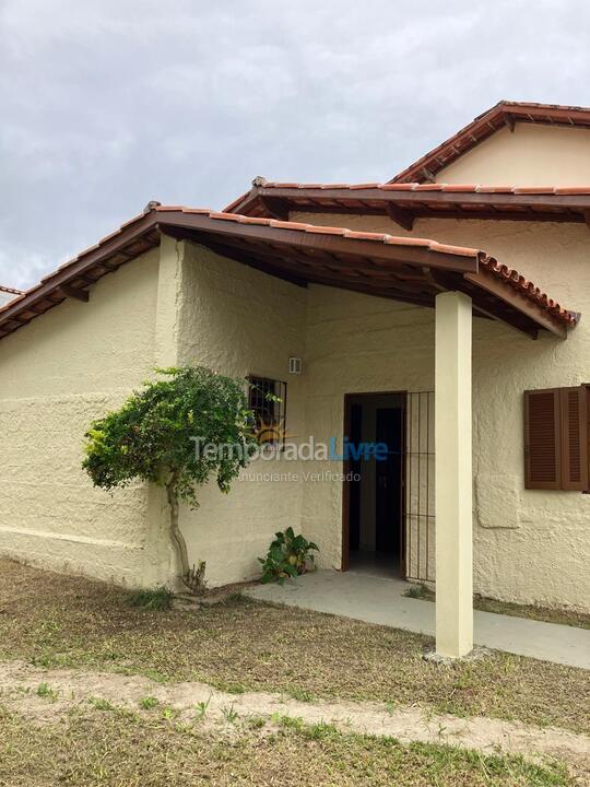 Casa para aluguel de temporada em Ubatuba (Maranduba)