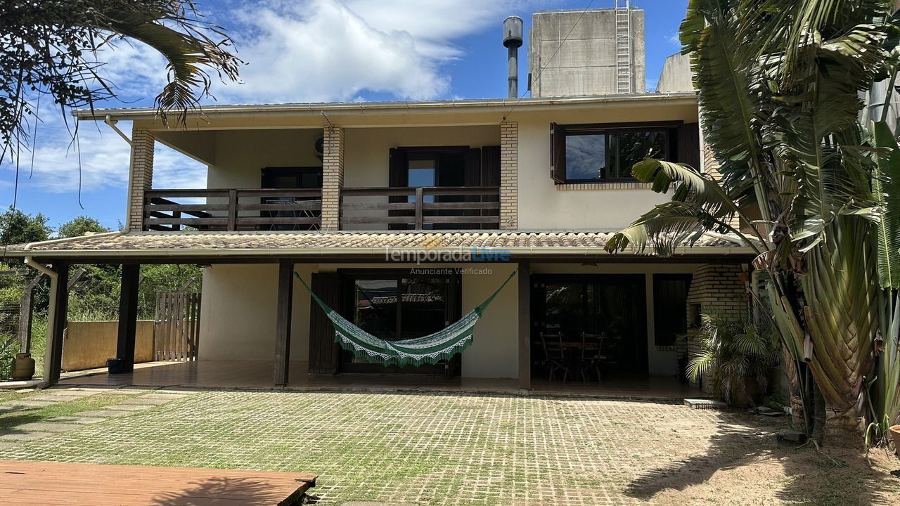 Casa para alquiler de vacaciones em Garopaba (Praia da Ferrugem)