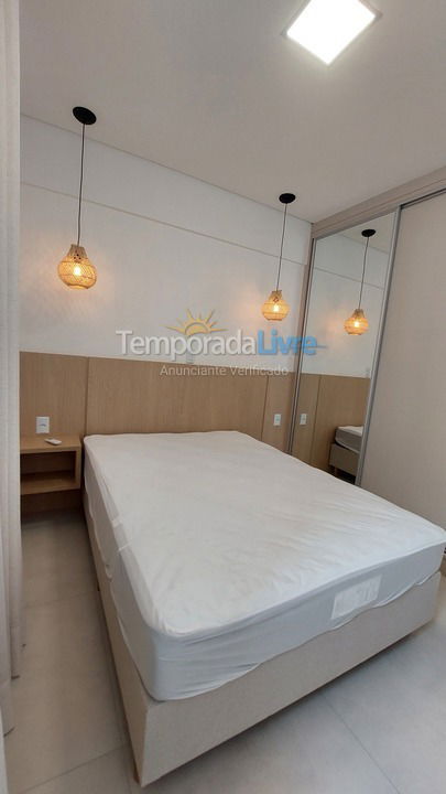 Apartamento para aluguel de temporada em Itapema (Meia Praia)