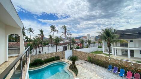 Wonderful Seafront House/15 people