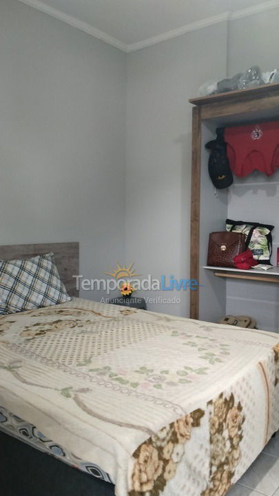 Apartamento para aluguel de temporada em Guarujá (Enseada)