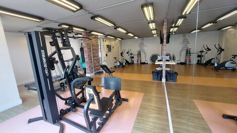 Pool, gym and parking space | Brazilian Corner