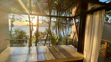 Casas frente al mar en primera línea de playa