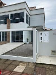 Casa para alugar em Governador Celso Ramos - Praia de Palmas