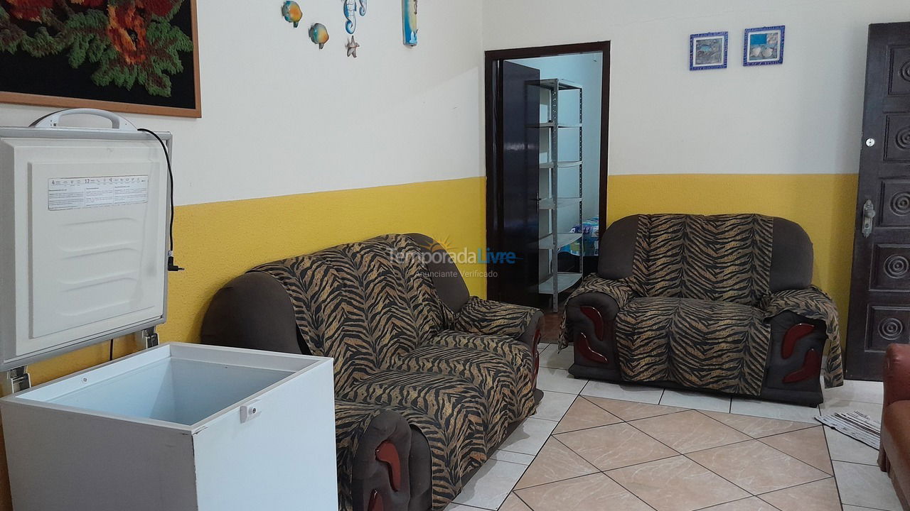 Casa para aluguel de temporada em Praia Grande (Ocian)