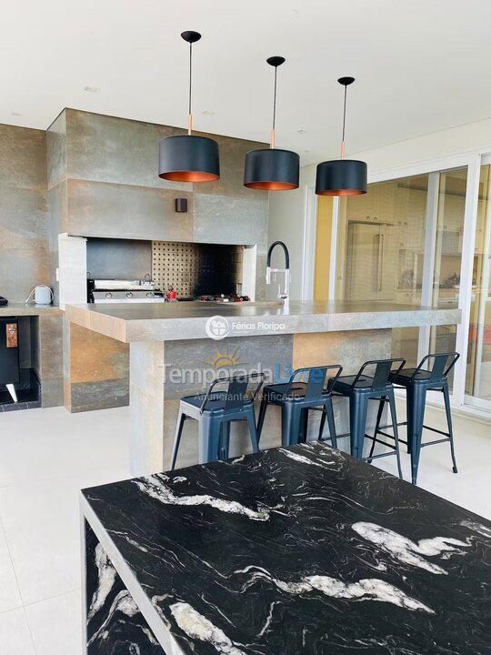 Casa para aluguel de temporada em Florianópolis (Morro das Pedras)