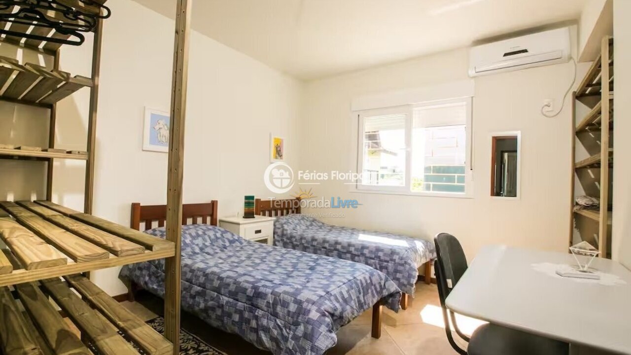 House for vacation rental in Florianopolis (Campeche)