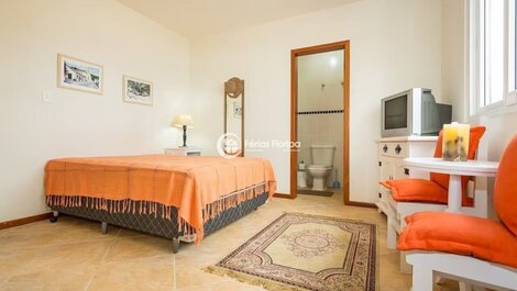 4 bedroom house facing the sea with views of Campeche Island