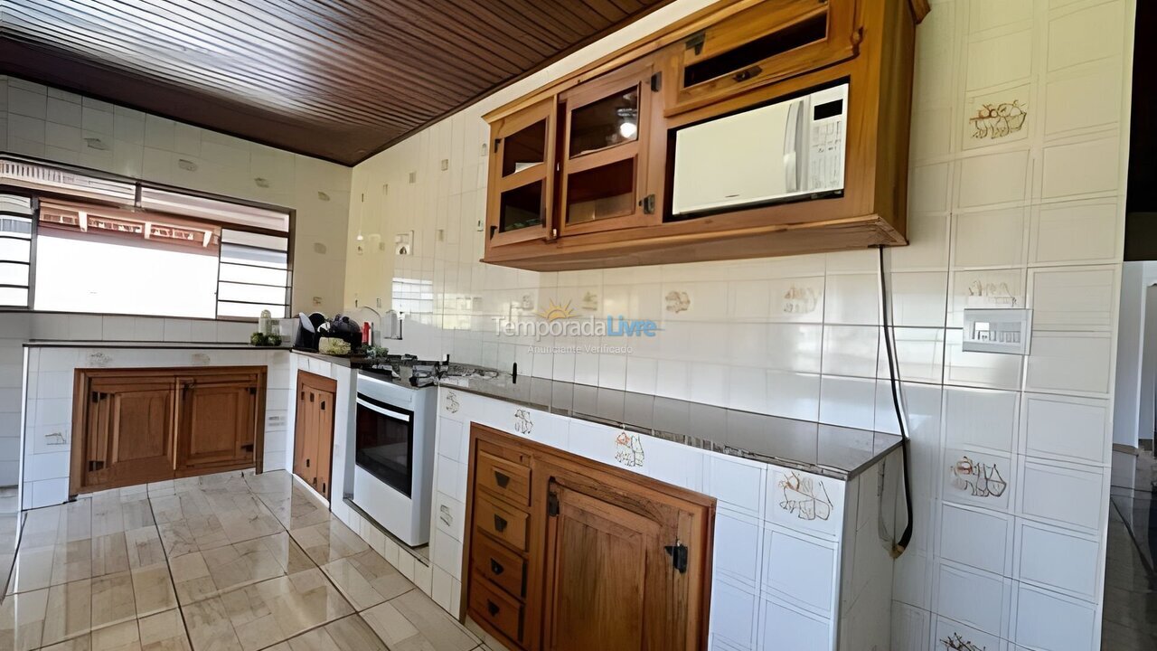 House for vacation rental in Bom Jesus dos Perdões (Marinas)