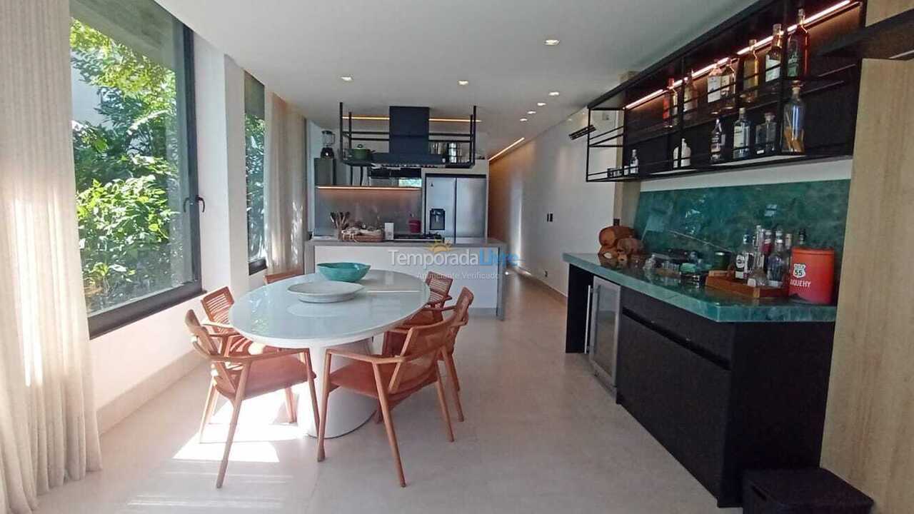 Casa para alquiler de vacaciones em São Sebastião (Juquehy)