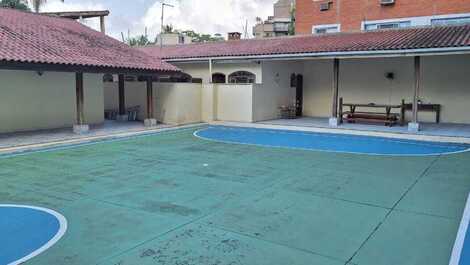 INCREIBLE CASA CON PISCINA CLIMATIZADA Y CANCHA!!