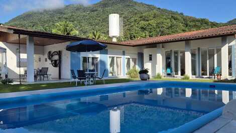 Hermosa casa de una sola planta en Lagoinha - Ubatuba