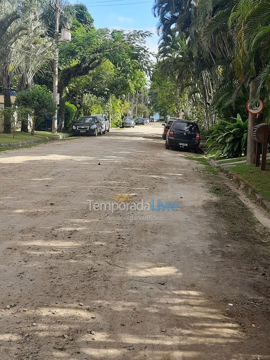 Casa para aluguel de temporada em Ubatuba (Lazaro)