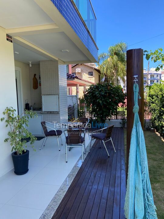 Apartment for vacation rental in Governador Celso Ramos (Praia de Palmas)