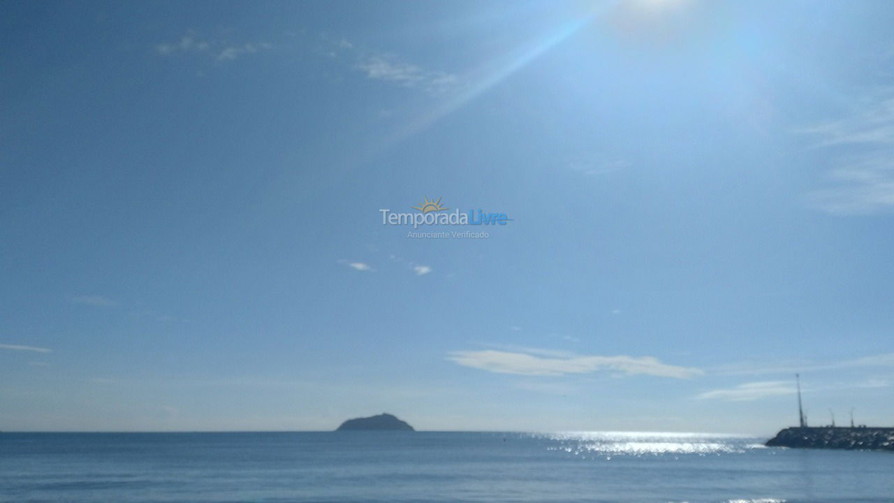 Apartamento para aluguel de temporada em Balneário Piçarras (Balneário Piçarras)