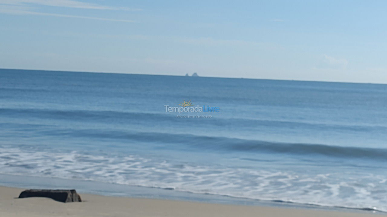 Apartamento para aluguel de temporada em Balneário Piçarras (Balneário Piçarras)