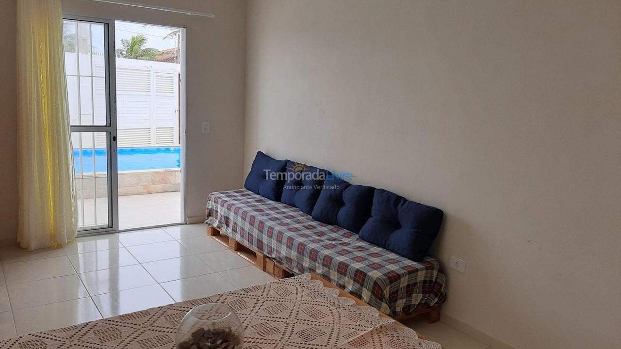 Casa para aluguel de temporada em Itanhaém (Balneario Jequetiba)