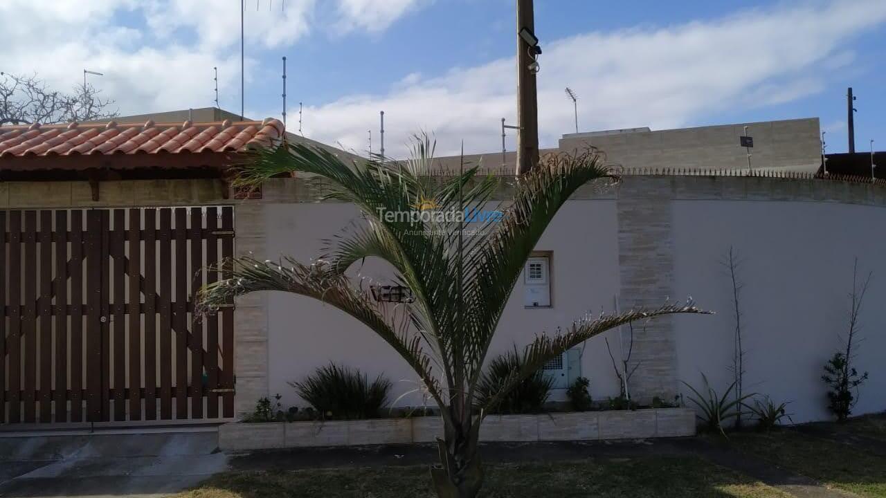 Casa para aluguel de temporada em Itanhaém (Balneario Jequetiba)