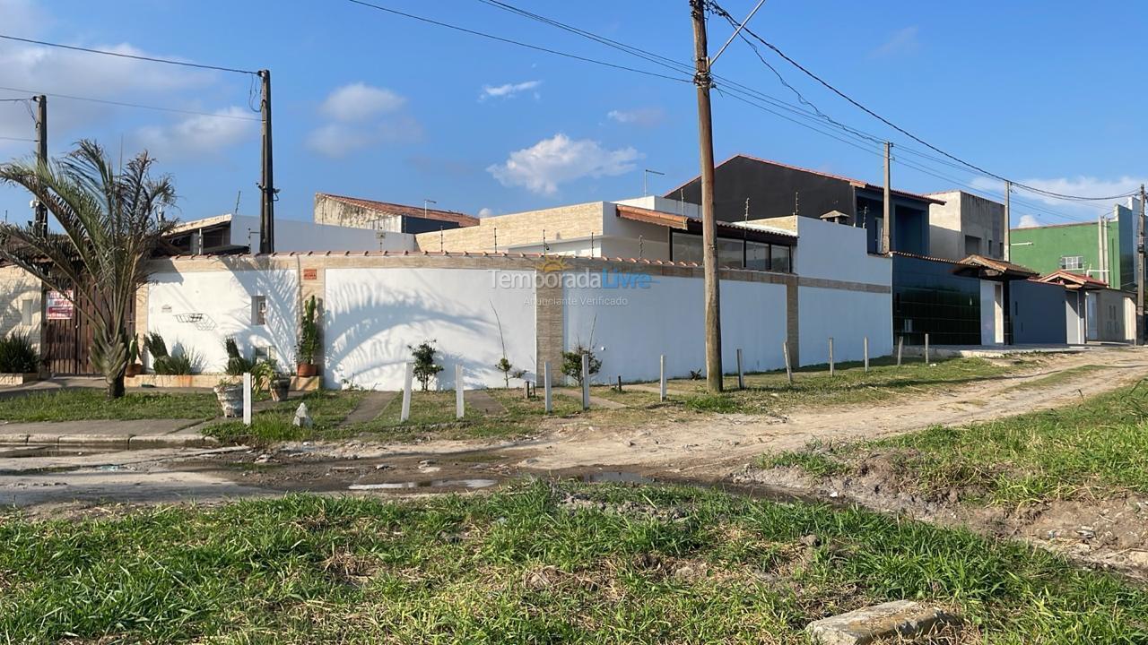 Casa para aluguel de temporada em Itanhaém (Balneario Jequetiba)