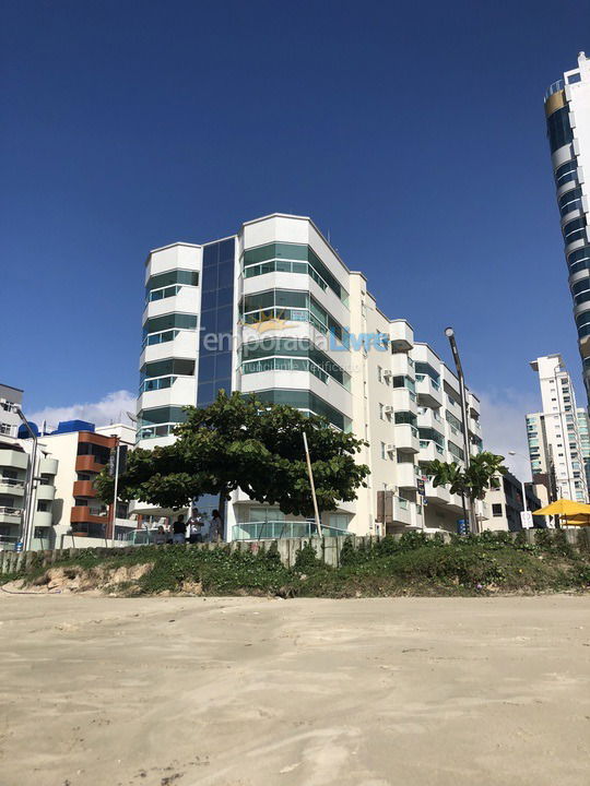 Apartamento para aluguel de temporada em Itapema (Meia Praia)