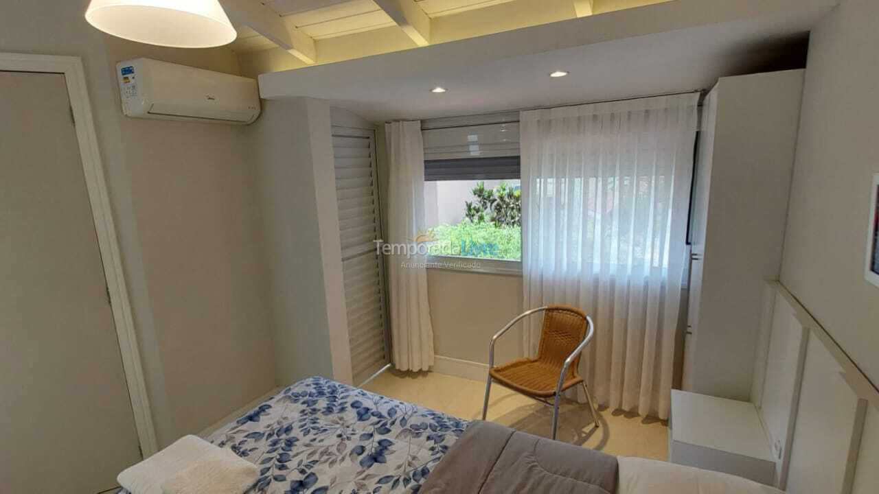 House for vacation rental in Florianópolis (Jurere Tradicional)