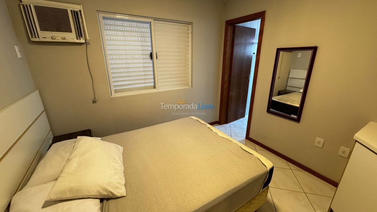 Apartamento para aluguel de temporada em Itapema (Meia Praia)