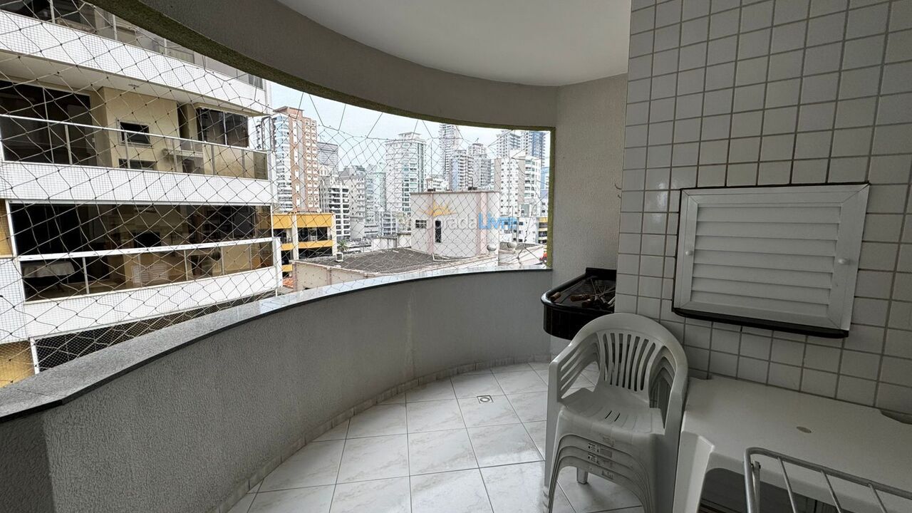 Apartamento para aluguel de temporada em Itapema (Meia Praia)