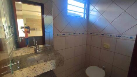 HOUSE WITH 3 BEDROOMS, SUITE, WITH AIR CONDITIONING, FOR 8 PEOPLE IN CORNER G.