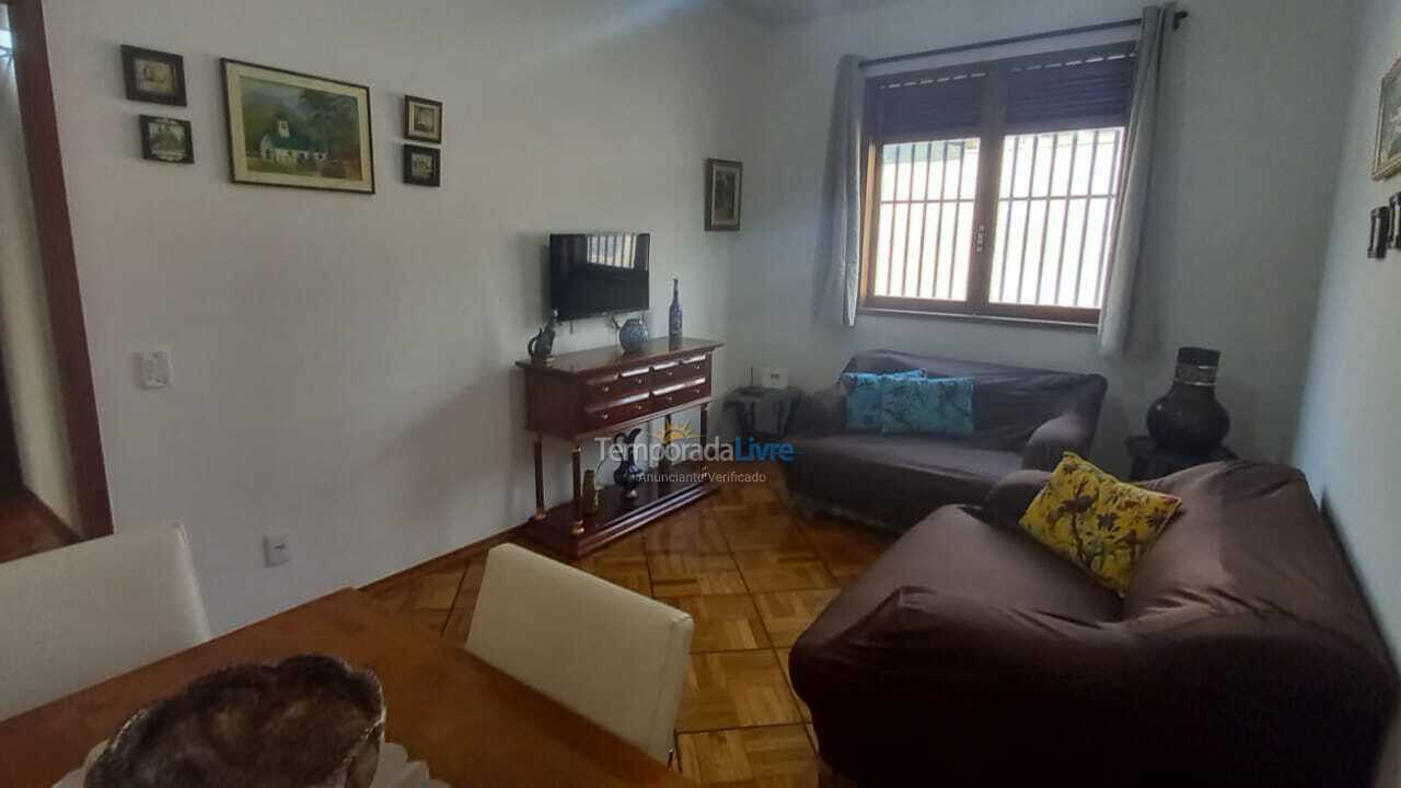 Apartamento para aluguel de temporada em Teresópolis (Barra do Imbuí)