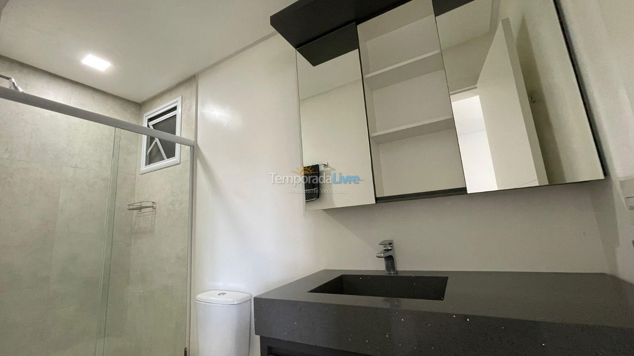 Apartamento para aluguel de temporada em Itapema (Centro)