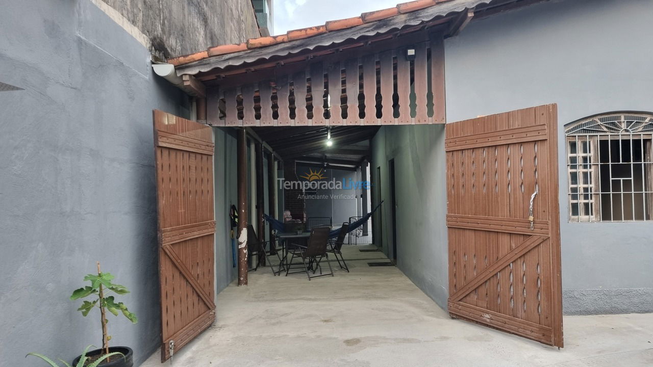 House for vacation rental in Mongaguá (Vila São Paulo)