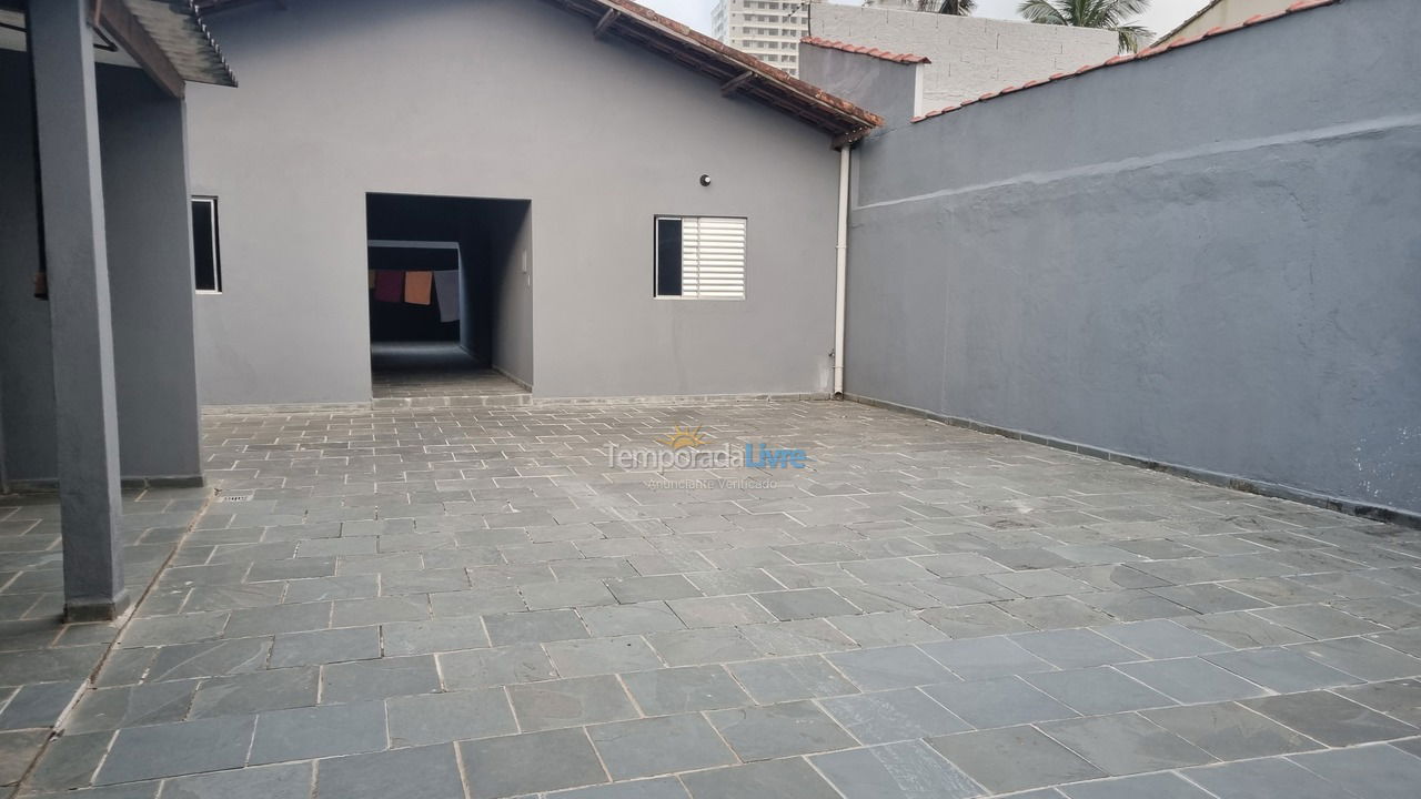 House for vacation rental in Mongaguá (Vila São Paulo)