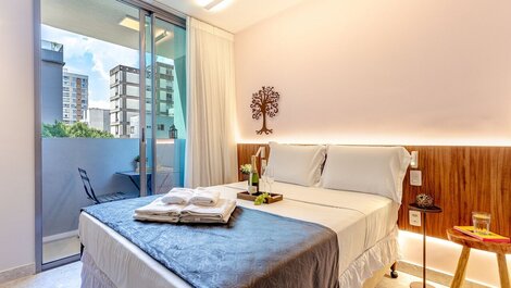 Moderno em Pinheiros com AC | Brazilian Corner