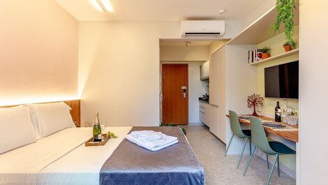 Moderno em Pinheiros com AC | Brazilian Corner