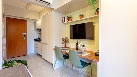 Moderno em Pinheiros com AC | Brazilian Corner