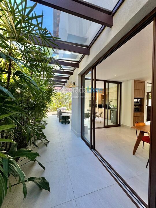 Casa para alquiler de vacaciones em São Sebastião (Praia da Baleia)