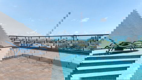 Piscina com borda infinita 
