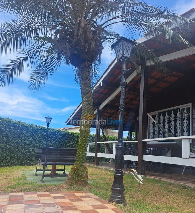 Casa para aluguel de temporada em Ubatuba (Pereque Açu)