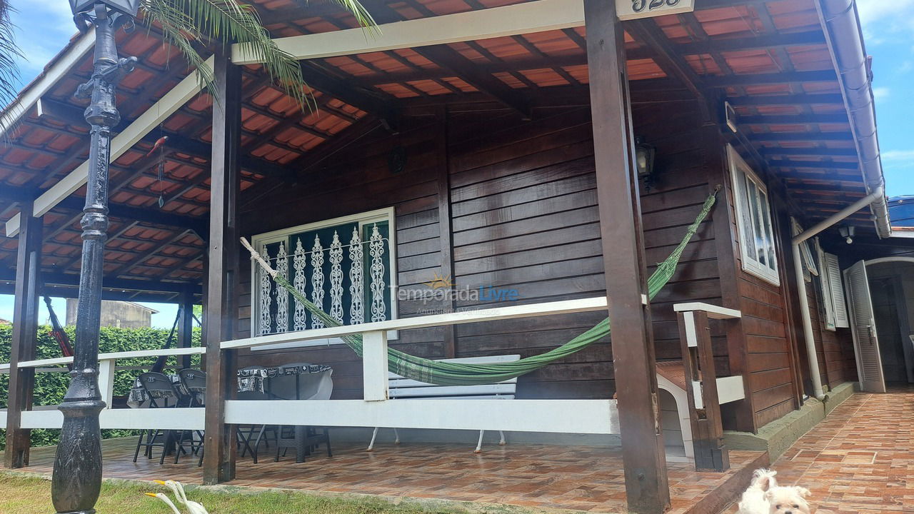 Casa para aluguel de temporada em Ubatuba (Pereque Açu)