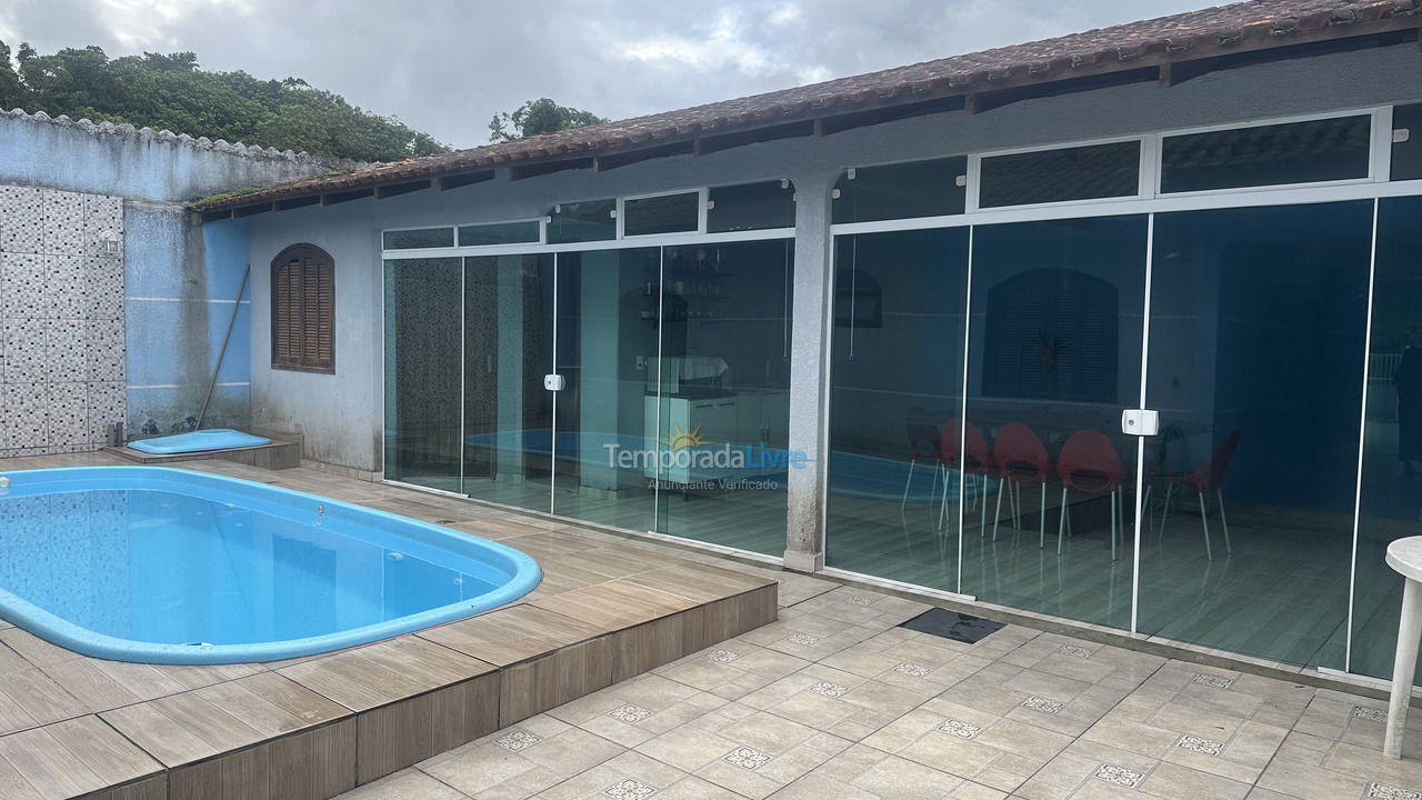 Casa para aluguel de temporada em Matinhos (Balneario Costa Azul)