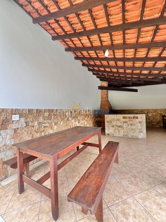 Casa para aluguel de temporada em São Sebastião (Sertão do Camburi)