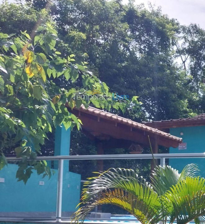 Casa para aluguel de temporada em Caraguatatuba (Praia Massaguaçu)