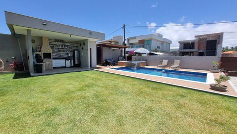 Excellent house in the best location in Jacuípe, where the river meets the sea