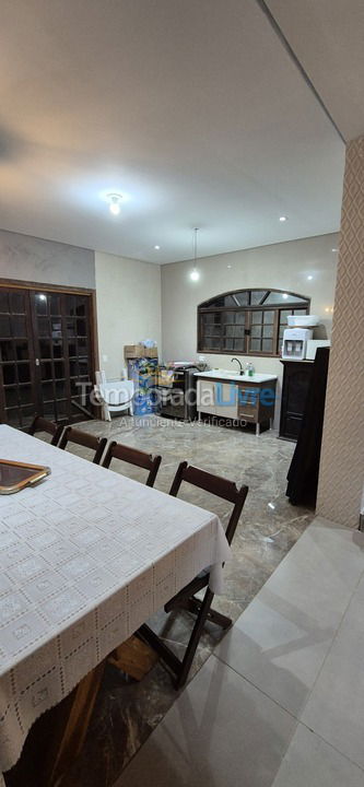 Casa para aluguel de temporada em Ubatuba (Folha Seca)
