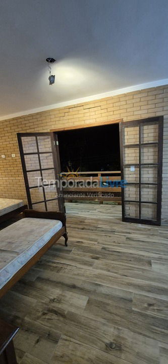 Casa para aluguel de temporada em Ubatuba (Folha Seca)