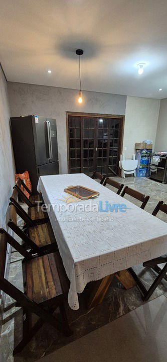 Casa para aluguel de temporada em Ubatuba (Folha Seca)